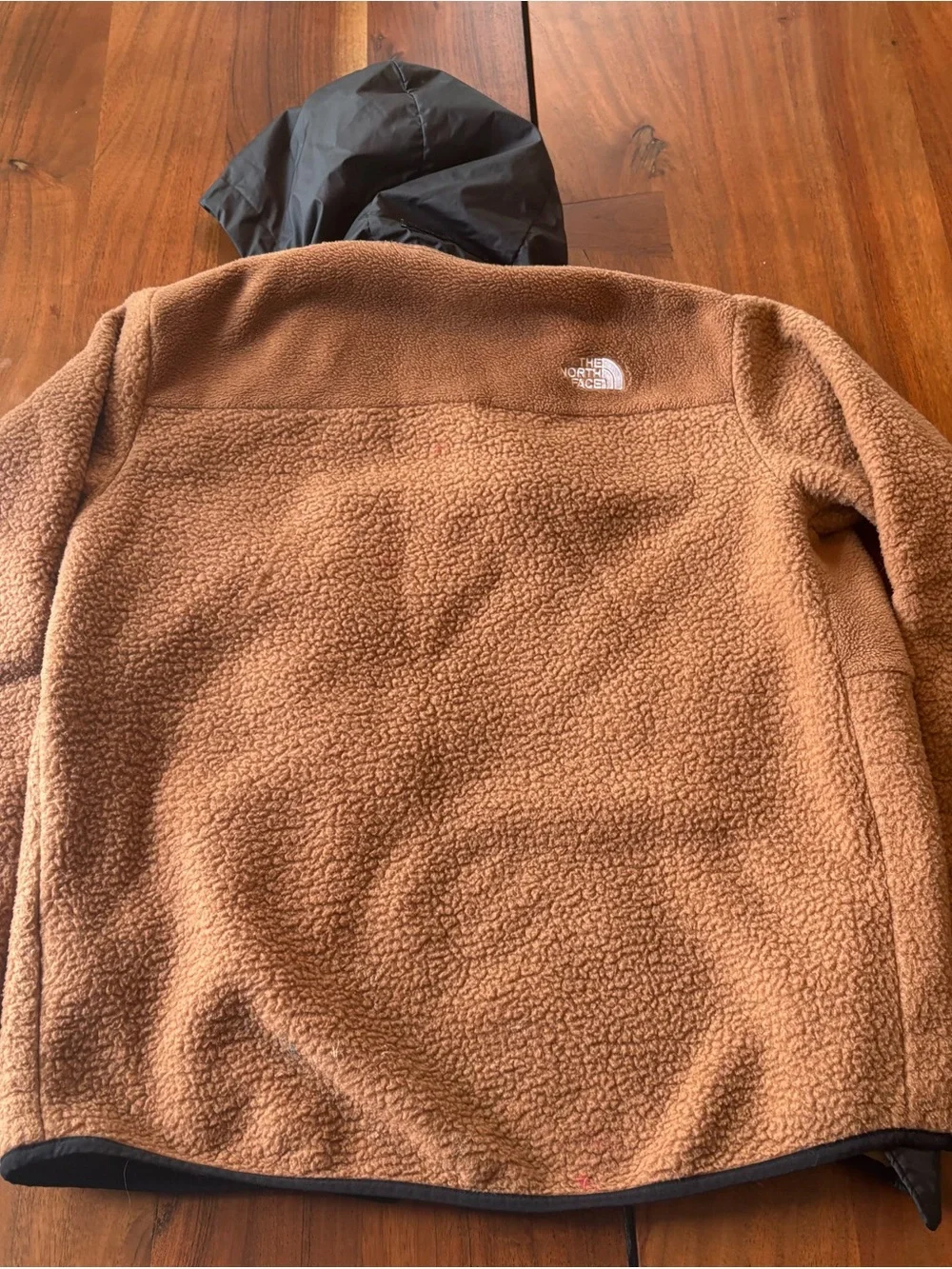 The North Face Boys XL Tan Sherpa Fleece Jacket with Black Panels